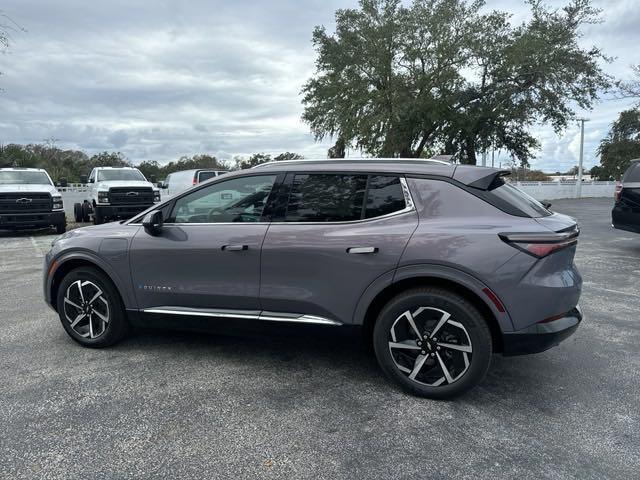 new 2025 Chevrolet Equinox car, priced at $43,295