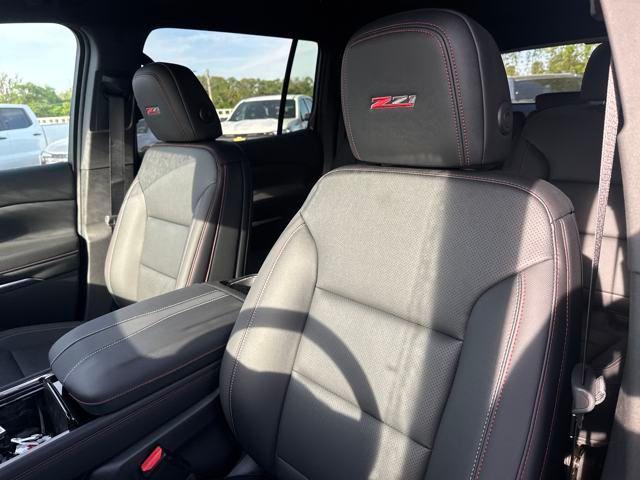 new 2025 Chevrolet Traverse car, priced at $52,844