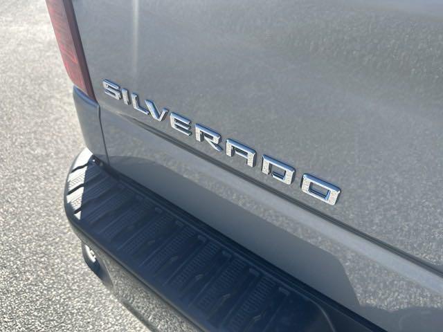 new 2025 Chevrolet Silverado 1500 car, priced at $42,938