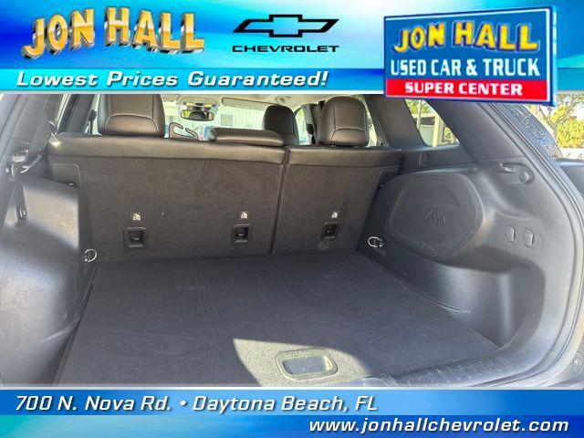used 2022 Jeep Cherokee car, priced at $22,978