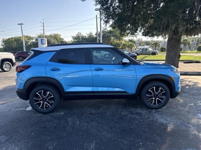 new 2025 Chevrolet TrailBlazer car, priced at $29,285