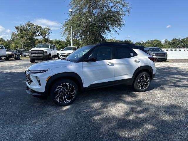 new 2025 Chevrolet TrailBlazer car, priced at $32,330