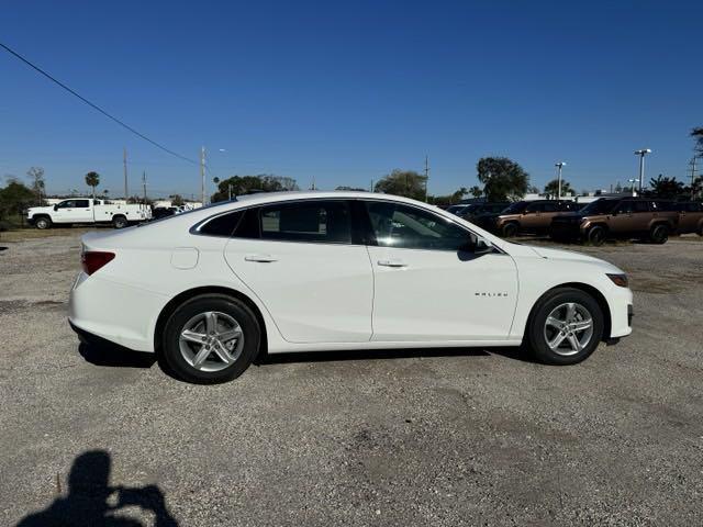 new 2025 Chevrolet Malibu car, priced at $21,995