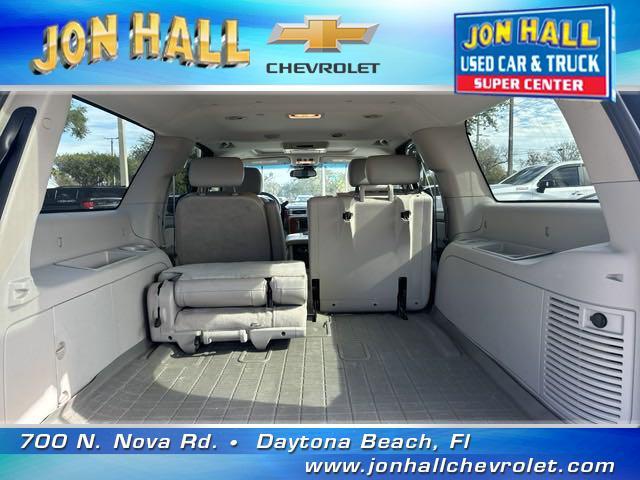 used 2009 Chevrolet Suburban car, priced at $9,999