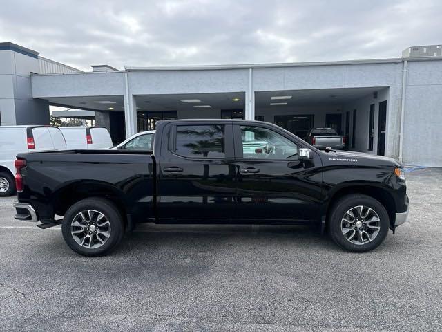 new 2025 Chevrolet Silverado 1500 car, priced at $43,032