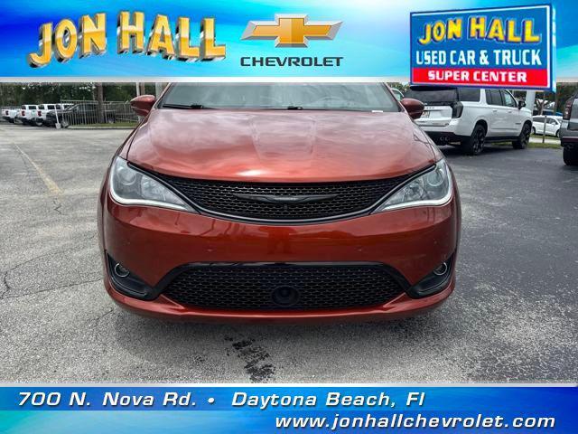 used 2018 Chrysler Pacifica car, priced at $11,978