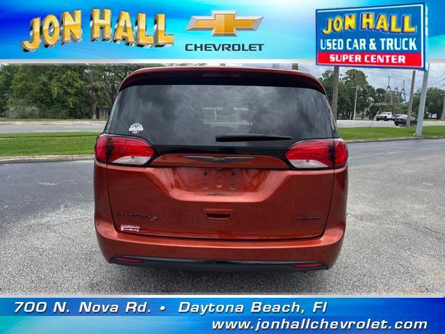 used 2018 Chrysler Pacifica car, priced at $11,978