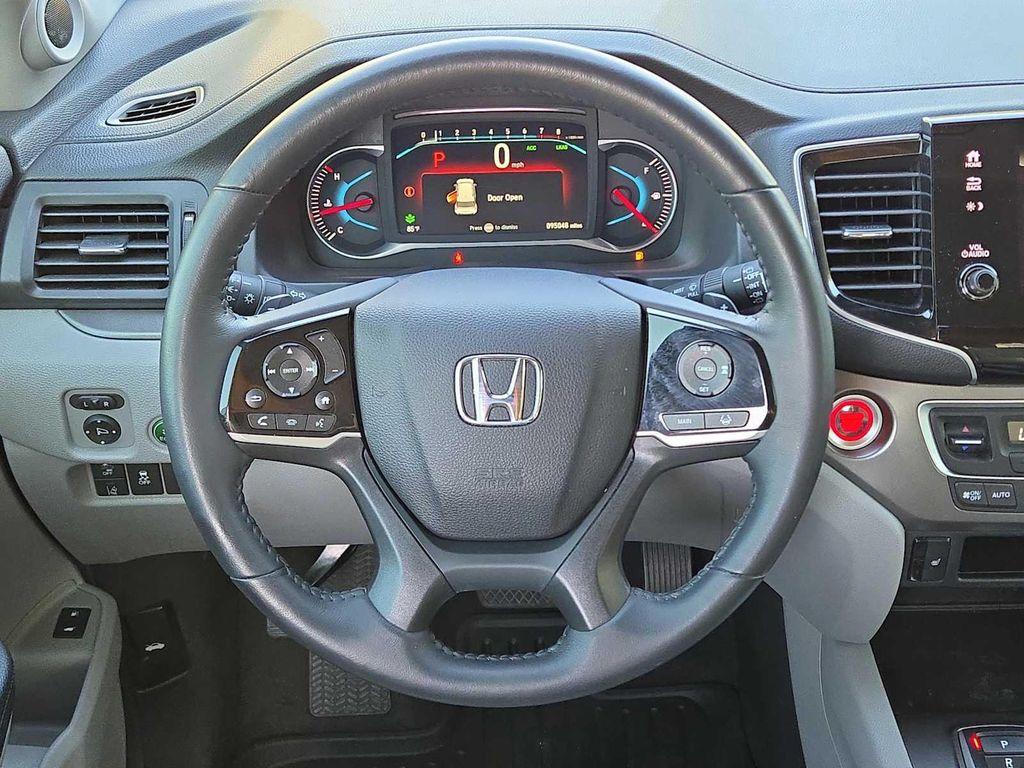 used 2022 Honda Pilot car, priced at $23,998