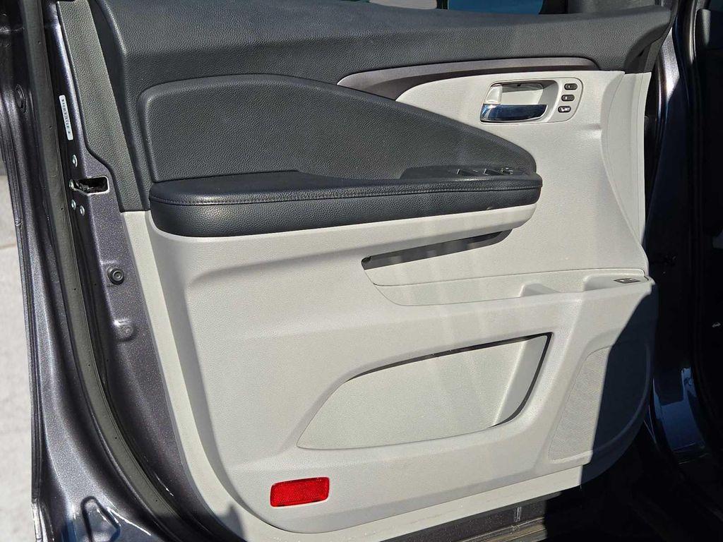 used 2022 Honda Pilot car, priced at $23,998