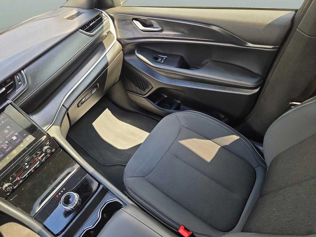 used 2024 Jeep Grand Cherokee L car, priced at $33,773