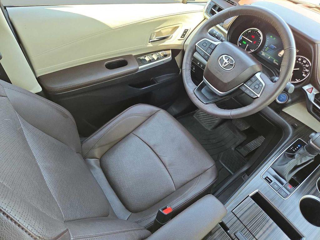 used 2024 Toyota Sienna car, priced at $51,475