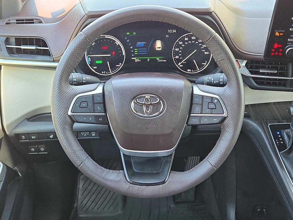 used 2024 Toyota Sienna car, priced at $51,475