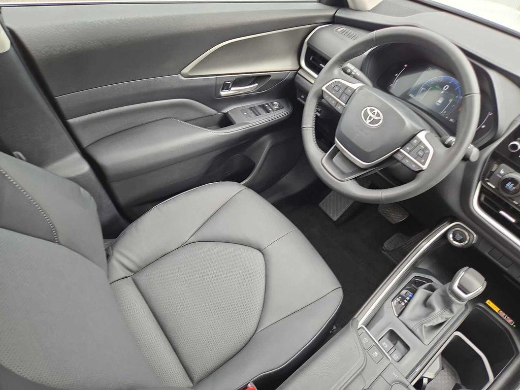 used 2025 Toyota Grand Highlander car, priced at $47,882