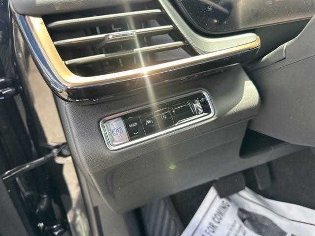 new 2025 Buick Envision car, priced at $45,595
