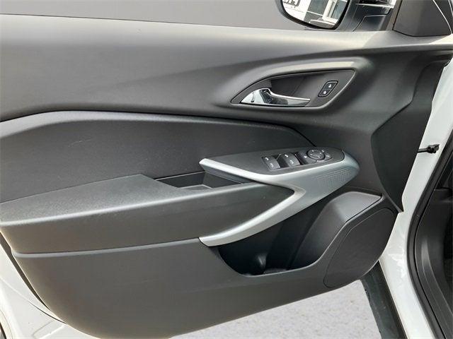 used 2025 Chevrolet Trax car, priced at $22,131