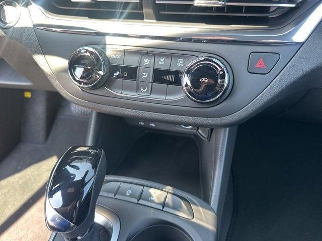 new 2025 Buick Envista car, priced at $24,990