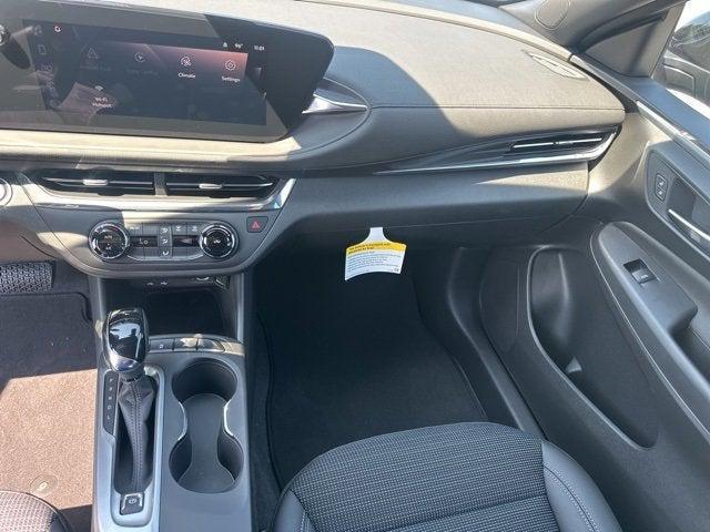 new 2025 Buick Envista car, priced at $24,990