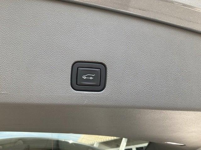 used 2024 Cadillac XT6 car, priced at $45,283