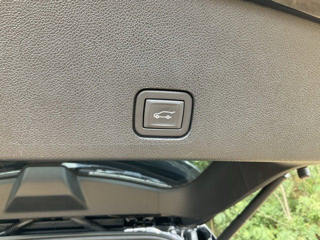 used 2023 Cadillac XT6 car, priced at $43,012