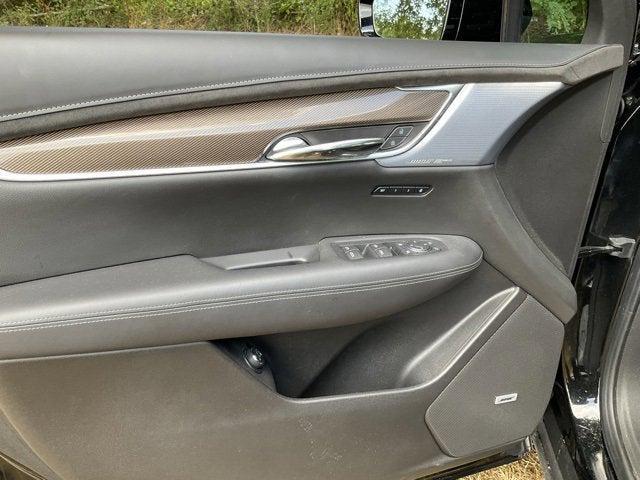 used 2023 Cadillac XT6 car, priced at $43,012