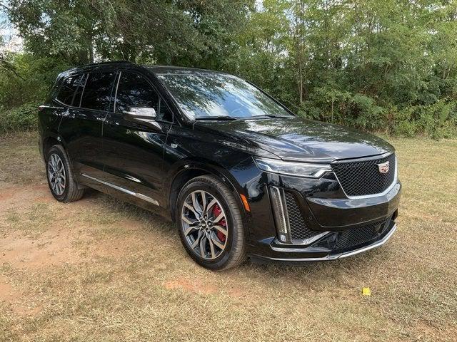 used 2023 Cadillac XT6 car, priced at $43,012