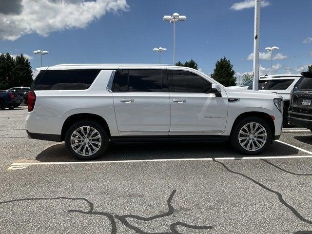 used 2022 GMC Yukon XL car