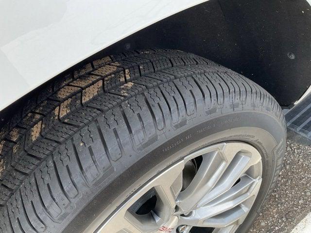 used 2022 GMC Yukon XL car