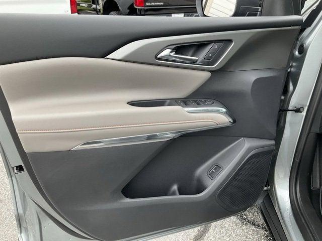 new 2026 Chevrolet Traverse car, priced at $45,195