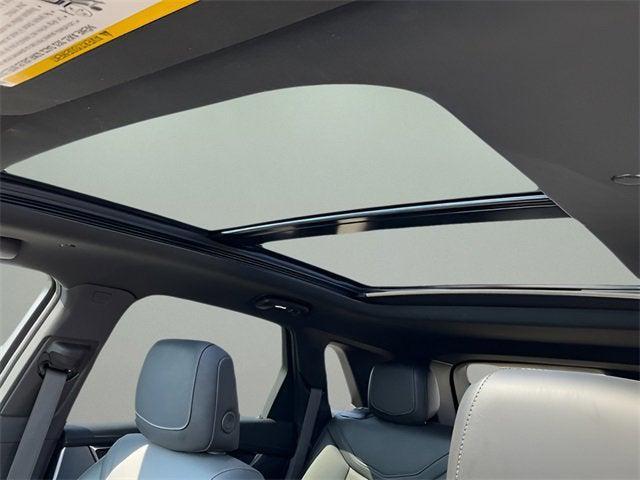used 2025 Cadillac XT5 car, priced at $43,866