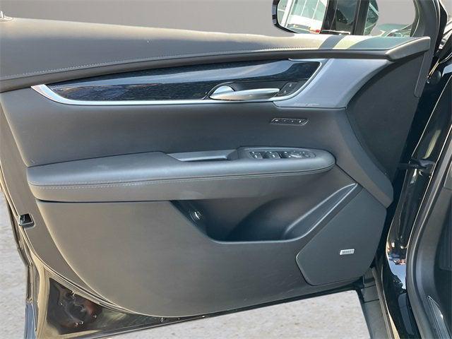 used 2025 Cadillac XT5 car, priced at $43,866