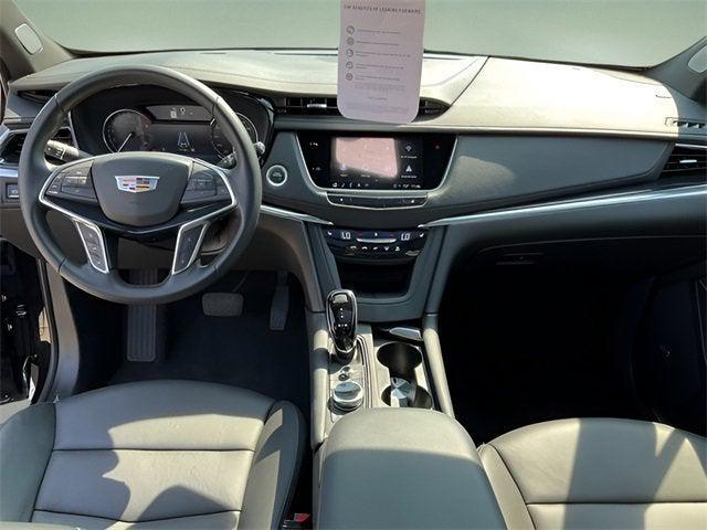 used 2025 Cadillac XT5 car, priced at $43,866