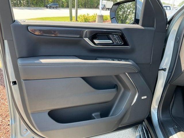 new 2025 GMC Yukon XL car, priced at $71,504