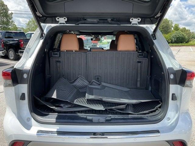 used 2023 Toyota Highlander car, priced at $43,538