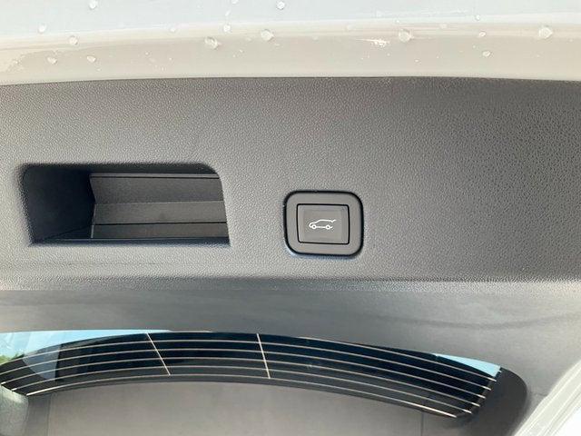 new 2026 Chevrolet Traverse car, priced at $40,000