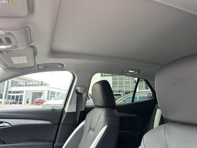 new 2025 Buick Envision car, priced at $41,735