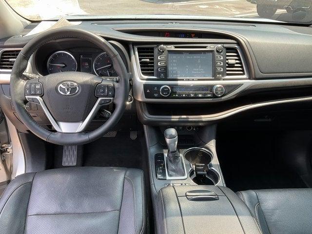 used 2018 Toyota Highlander car, priced at $26,249