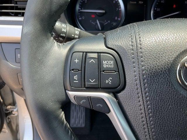 used 2018 Toyota Highlander car, priced at $26,249