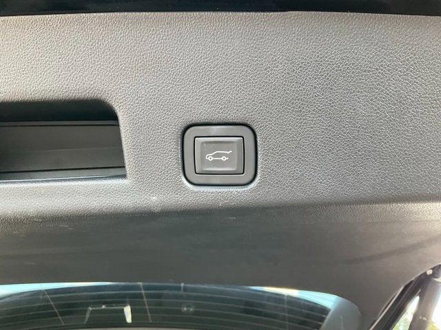 used 2024 Chevrolet Traverse car, priced at $52,089