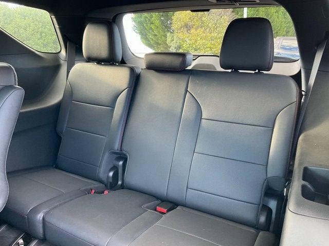 used 2024 Chevrolet Traverse car, priced at $52,089