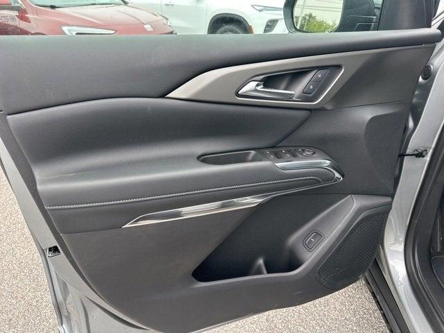 new 2025 Chevrolet Traverse car, priced at $41,057