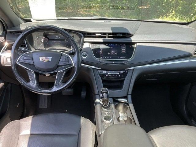 used 2020 Cadillac XT5 car, priced at $23,324