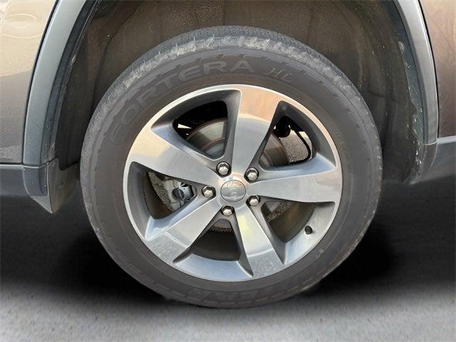 used 2015 Jeep Grand Cherokee car, priced at $14,000