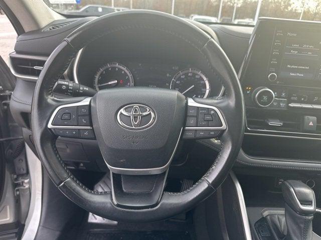 used 2022 Toyota Highlander car, priced at $32,988