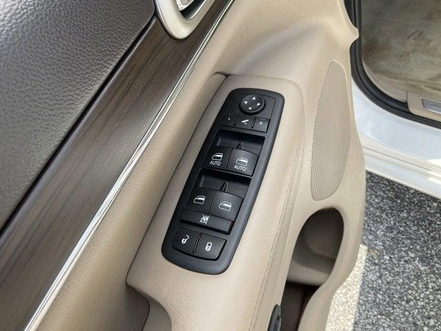 used 2016 Jeep Grand Cherokee car, priced at $14,911
