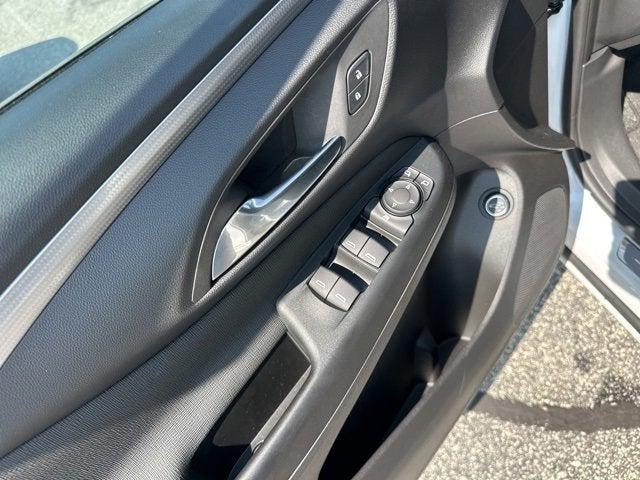 new 2025 Buick Envista car, priced at $30,175