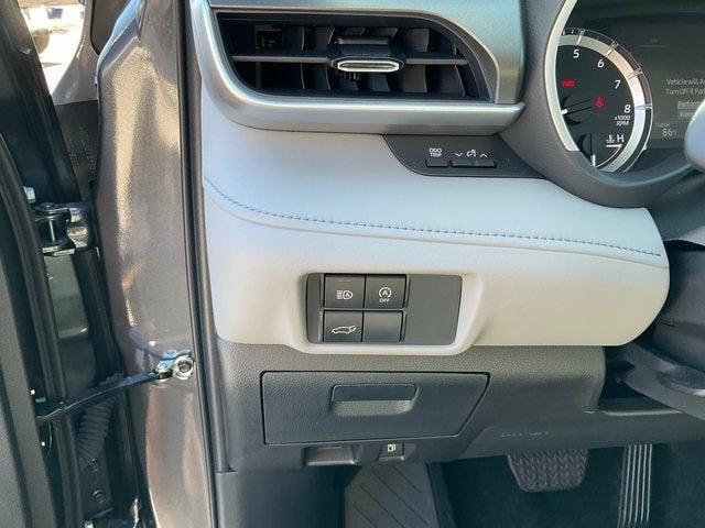 used 2024 Toyota Highlander car, priced at $44,292