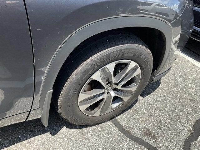 used 2024 Toyota Highlander car, priced at $45,435