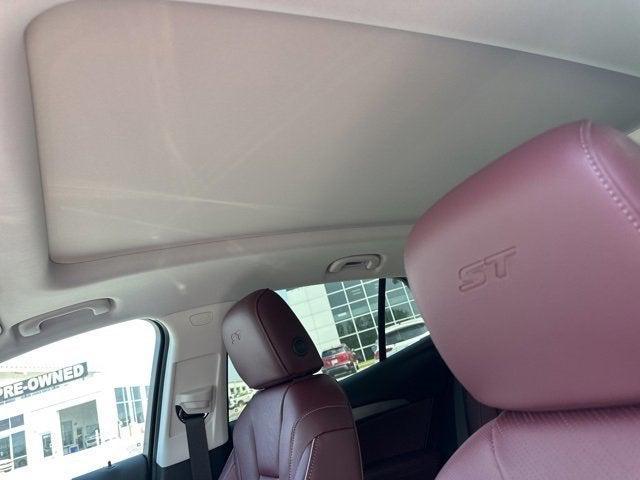 new 2025 Buick Envision car, priced at $41,315