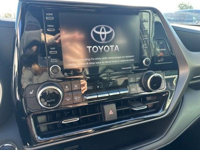 used 2022 Toyota Highlander car, priced at $32,488