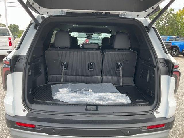 new 2026 Chevrolet Traverse car, priced at $43,620